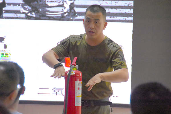 必一网页版登录入口防雷开展消防培训学习